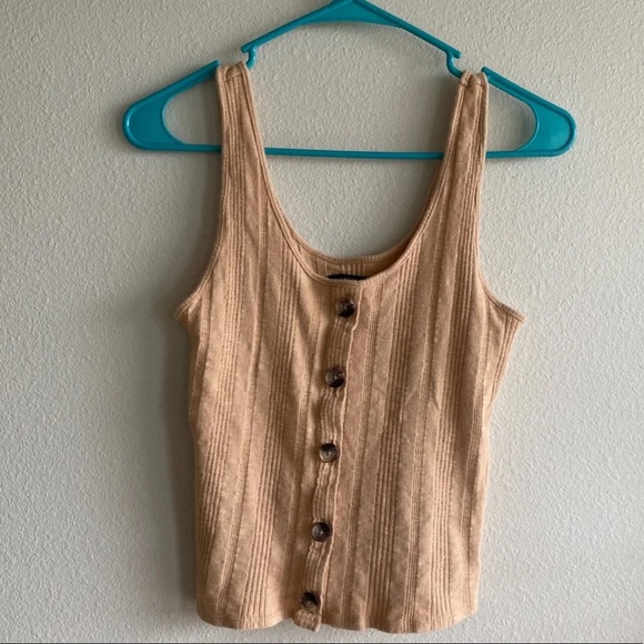 ❌SOLD❌Tank Top bundle - Picture 4 of 7